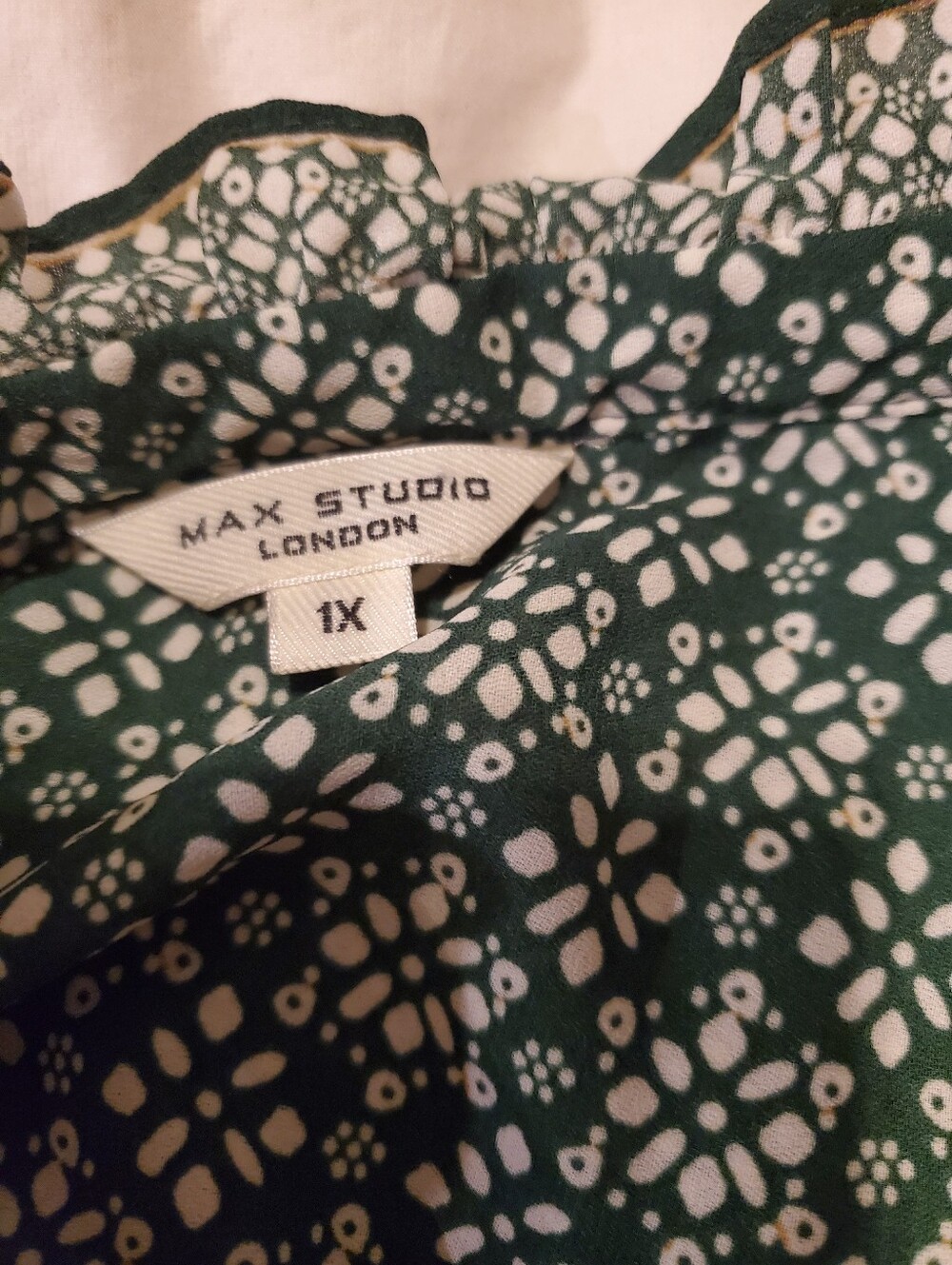 Max Studio Green Printed Maxi Dress with Short Sleeves - Picture 7 of 7